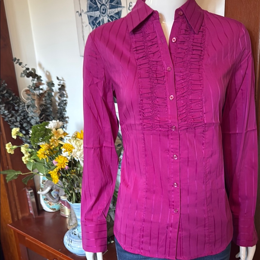 NWt northern reflections size small Women's Pink Ruffle Blouse